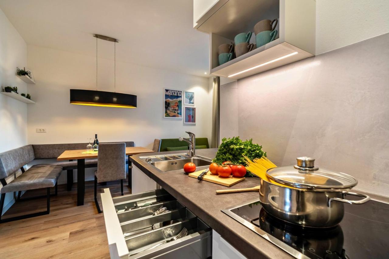Central Suite Meran Экстерьер фото